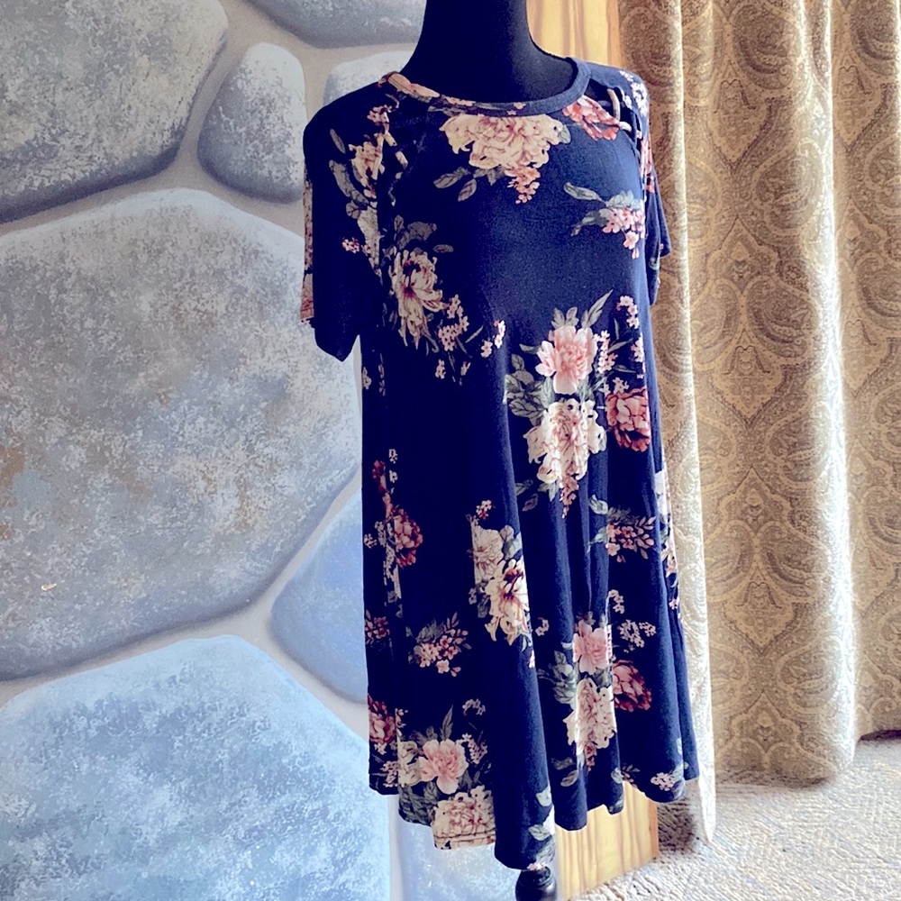 Floral pattern dress